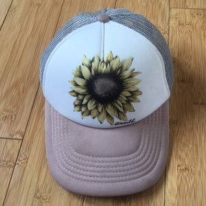 🌼O’neill sunflower baseball hat!🌼